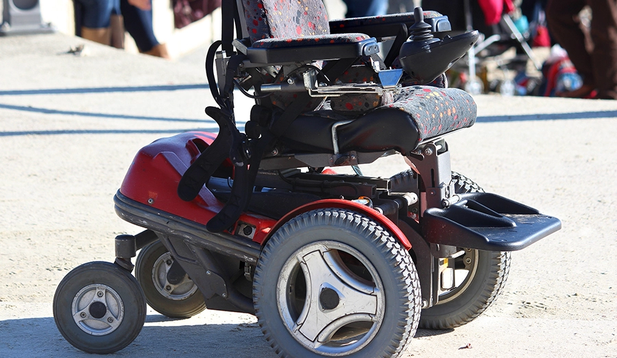 Exploring the Revolutionary Impact of Combining Electric Wheelchairs with Wireless Charging Technolo